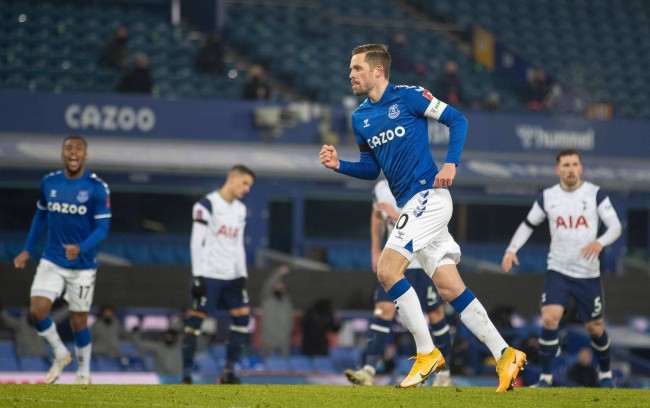 借连续进球 借连续进球